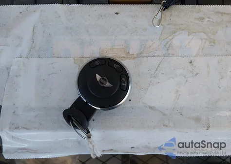 2011 Mini Cooper S из США, поврежденный, VIN WMWSV3C57BTY20481